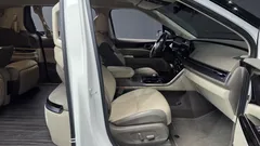 2023 Kia Carnival Gasoline 4-Seater Hi-Limousine — фото 11