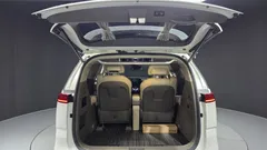 2023 Kia Carnival Gasoline 4-Seater Hi-Limousine — фото 20