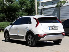 2024 Kia Niro Prestige — фото 2