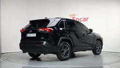 2023 Toyota RAV4 2.5 2WD Hybrid XLE, чёрный — фото 2