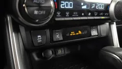 2023 Toyota RAV4 2.5 2WD Hybrid XLE, чёрный — фото 19