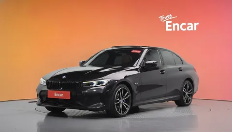 2023 BMW 3-Series 330e M Sport