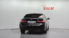 2023 BMW 3-Series 330e M Sport — фото 4