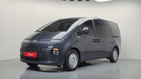 2023 Hyundai Staria Tourer 11-Seater