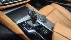 2023 BMW 5-Series 520i M Sport — фото 9
