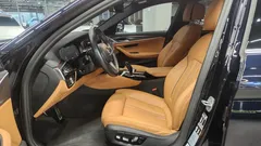 2023 BMW 5-Series 520i M Sport — фото 15