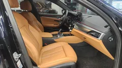 2023 BMW 5-Series 520i M Sport — фото 16