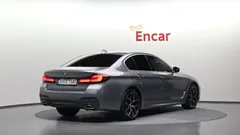 2023 BMW 5-Series 530e M Sport — фото 2