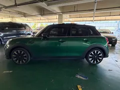 2023 Mini Cooper 5Door Classic — фото 3