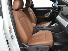 2022 Audi Q3 35 TDI Premium — фото 10