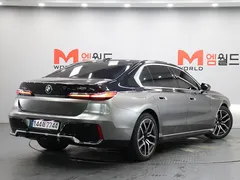 2023 BMW 7-Series 740i sDrive M Sport — фото 2