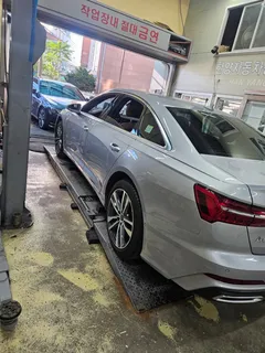 2023 Audi A6 45 TFSI Quattro Premium — фото 2
