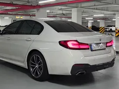 2022 BMW 5-Series 520i M Sport — фото 2