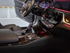 2022 BMW 5-Series 520i M Sport — фото 9
