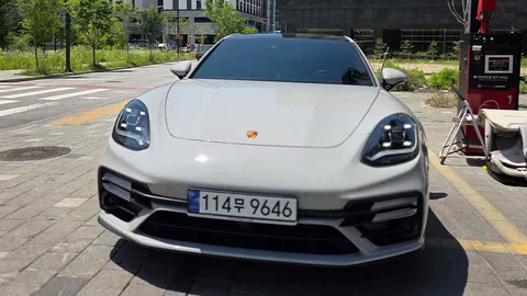 2023 Porsche Panamera 2.9 AWD Platinum Edition