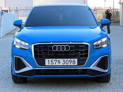 2023 Audi Q2 35 TDI Premium, синий — фото 13