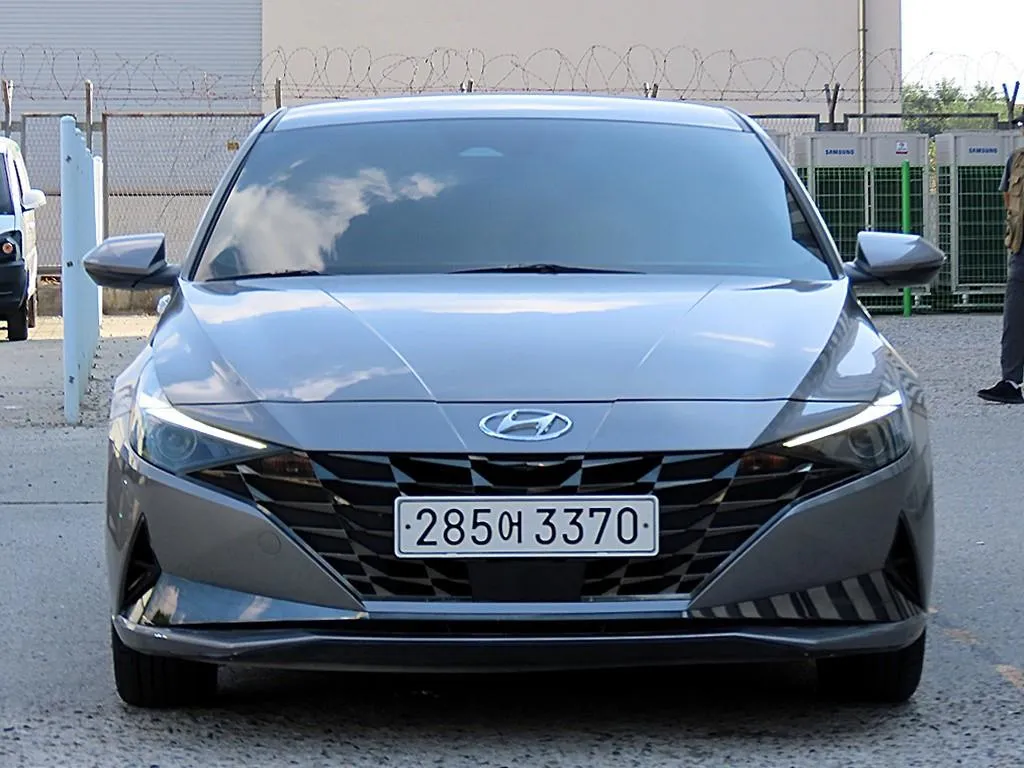 2022 Hyundai AVANTE Modern