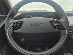 2022 Kia Niro Signature — фото 16