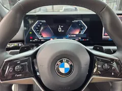 2024 BMW 5-Series 520i — фото 8
