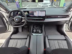 2024 BMW 5-Series 520i — фото 14