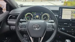 2022 Toyota Camry 2.5 XSE Hybrid, серо-серебристый — фото 7