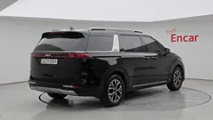 2023 Kia Carnival Diesel 9-Seater Noblesse — фото 2