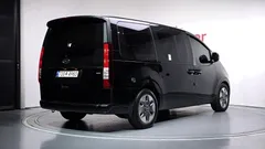 2023 Hyundai Staria 4WD Tourer 11-Seater — фото 2
