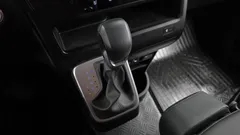 2023 Hyundai Staria 4WD Tourer 11-Seater — фото 9