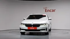 2022 BMW 5-Series 520i Luxury — фото 3