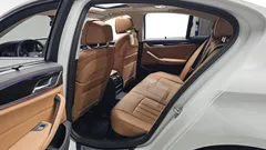 2022 BMW 5-Series 520i Luxury — фото 12