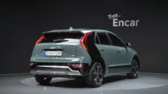 2022 Kia Niro Signature — фото 2