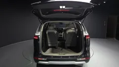 2023 Kia Carnival Diesel 9-Seater Prestige — фото 20