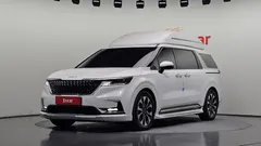 2023 Kia Carnival Diesel 9-Seater Hi-Limousine — фото 1