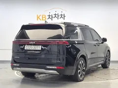 2023 Kia Carnival Diesel 9-Seater Noblesse — фото 3