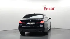 2023 BMW 5-Series 530i M Sport Package — фото 4