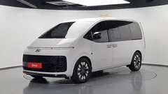 2023 Hyundai Staria L3.5 Lounge 9-Seater — фото 1