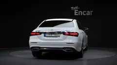 2022 Mercedes-Benz E-Class E220d 4MATIC AMG Line — фото 4