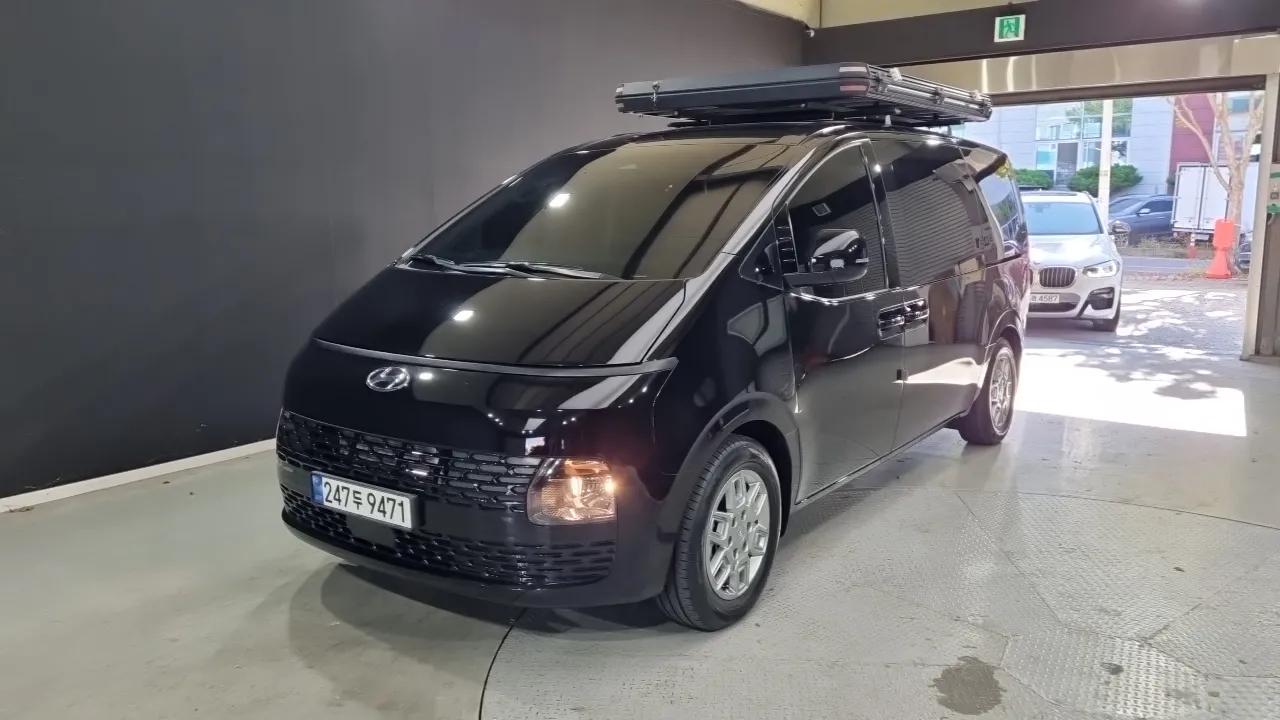 2023 Hyundai Staria Tourer 9-Seater