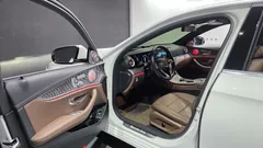 2022 Mercedes-Benz E-Class E350 4MATIC Avantgarde — фото 9