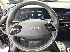2022 Kia Niro Signature — фото 6