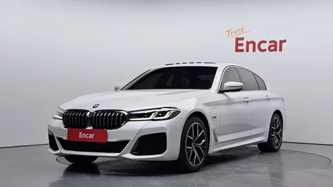 2022 BMW 5-Series 530e M Sport