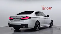 2022 BMW 5-Series 530e M Sport — фото 2