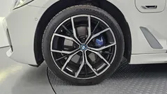 2022 BMW 5-Series 530e M Sport — фото 5
