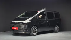 2023 Hyundai Staria 4WD Lounge 9-Seater — фото 1
