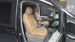 2023 Hyundai Staria 4WD Lounge 9-Seater — фото 12