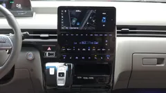 2023 Hyundai Staria 4WD Lounge 9-Seater — фото 18