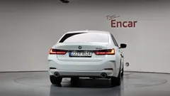 2024 BMW 3-Series 320i — фото 4