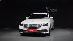 2022 Mercedes-Benz E-Class E300e 4MATIC Exclusive — фото 3