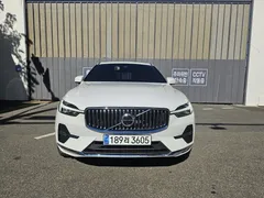 2023 Volvo XC60 B5 Ultimate Bright — фото 11