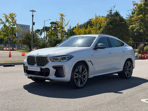 2023 BMW X6 M50i